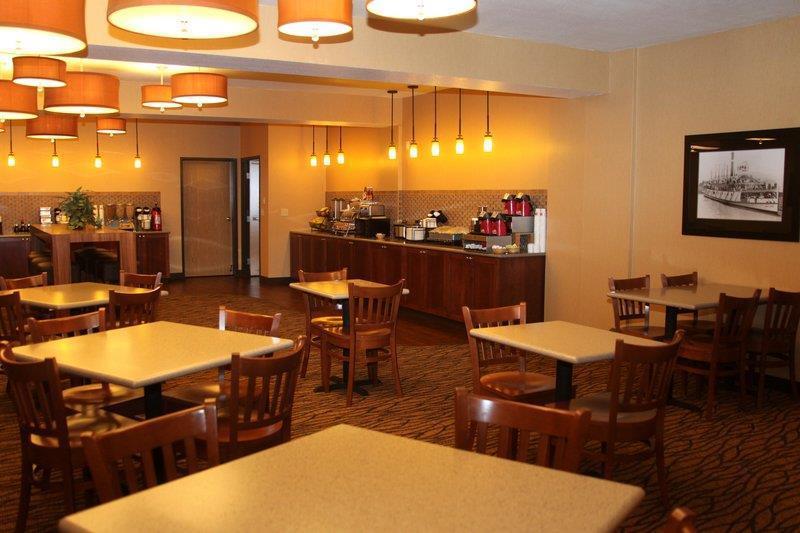 Best Western Plus Columbia River Inn Cascade Locks Restoran fotoğraf